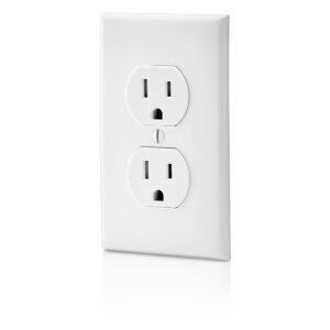 Leviton 15 AMP Tamper Resistant Duplex Receptacle -125V - Image 3